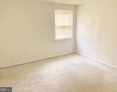 6414 Wilson Lane - Photo Thumbnail 22