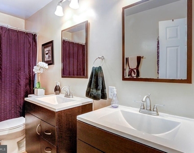 12217 Hunters Lane - Photo Thumbnail 10