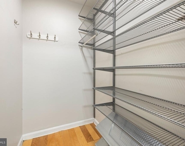 2401 Normandy Square Place - Photo Thumbnail 3