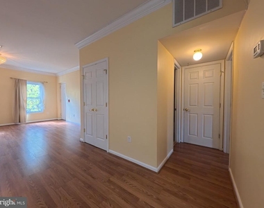 236 Main Street - Photo Thumbnail 5