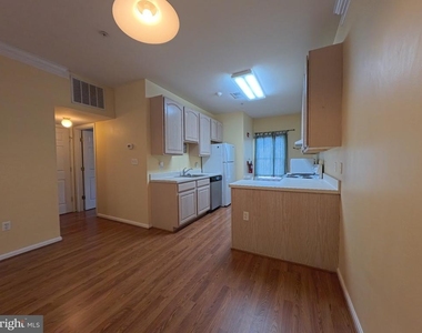 236 Main Street - Photo Thumbnail 7