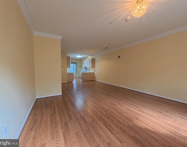 236 Main Street - Photo Thumbnail 6