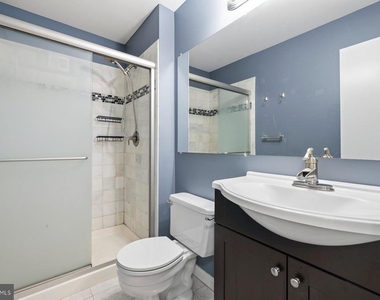 2401 Normandy Square Place - Photo Thumbnail 21
