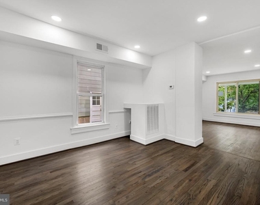 710 Silver Spring Avenue - Photo Thumbnail 9