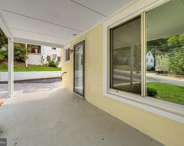 710 Silver Spring Avenue - Photo Thumbnail 2