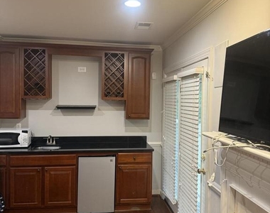 3008 Hollow Crest Place - Photo Thumbnail 17