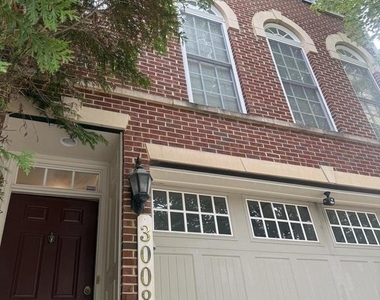 3008 Hollow Crest Place - Photo Thumbnail 2