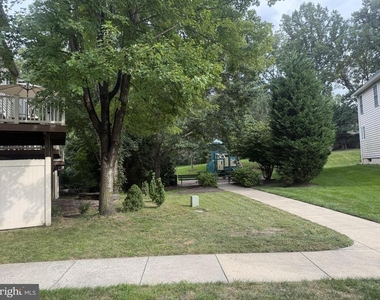 3008 Hollow Crest Place - Photo Thumbnail 20