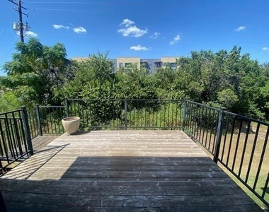 7409 Merrick Ln - Photo Thumbnail 25