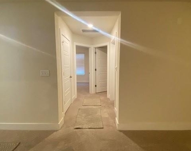 7409 Merrick Ln - Photo Thumbnail 13