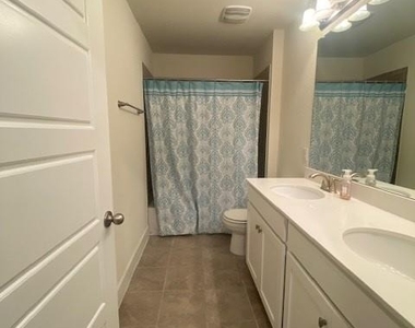 7409 Merrick Ln - Photo Thumbnail 9