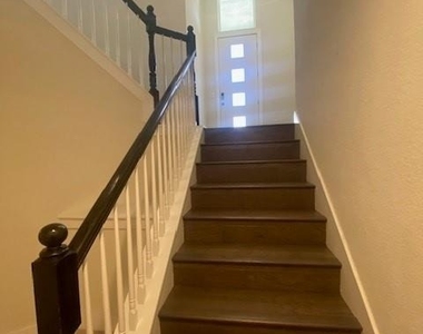 7409 Merrick Ln - Photo Thumbnail 8