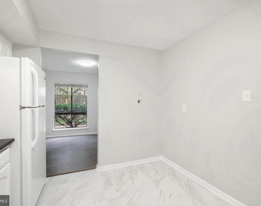 114 Monroe Street - Photo Thumbnail 8