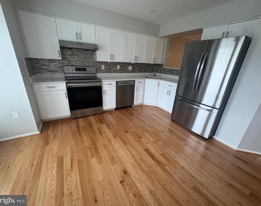 7779 Chatfield Lane - Photo Thumbnail 3