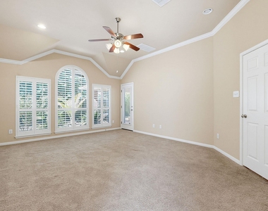 16305 Almaden Dr - Photo Thumbnail 14