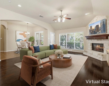 16305 Almaden Dr - Photo Thumbnail 6