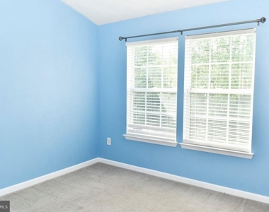 7005 Cradlerock Farm Court - Photo Thumbnail 11