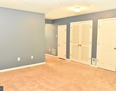 7005 Cradlerock Farm Court - Photo Thumbnail 16