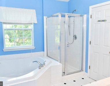 7005 Cradlerock Farm Court - Photo Thumbnail 13