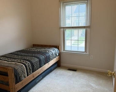 6206 Manchester Way - Photo Thumbnail 15
