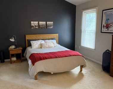 6206 Manchester Way - Photo Thumbnail 12