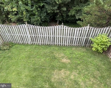 6206 Manchester Way - Photo Thumbnail 20