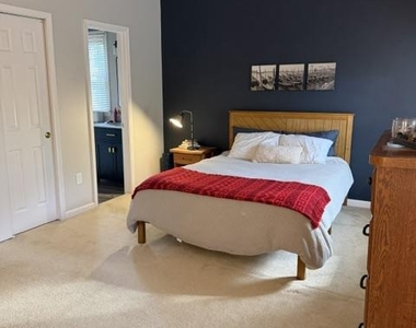 6206 Manchester Way - Photo Thumbnail 13
