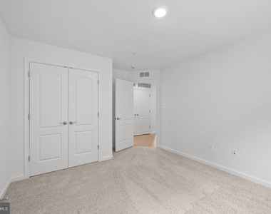 9942-a Count Fleet Crescent - Photo Thumbnail 22