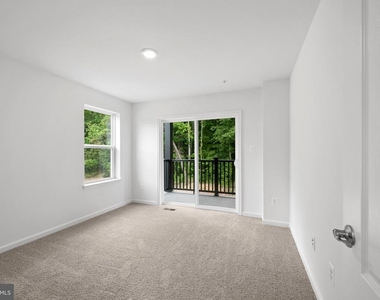 9942-a Count Fleet Crescent - Photo Thumbnail 27
