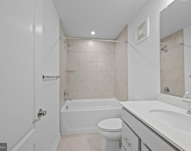 9942-a Count Fleet Crescent - Photo Thumbnail 25