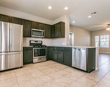 133 Duck Creek Trl - Photo Thumbnail 6