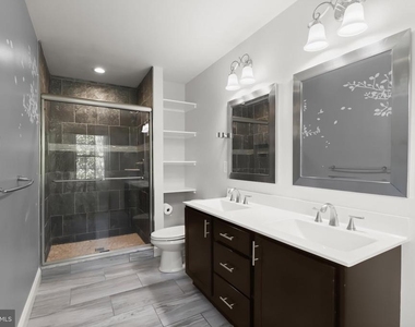 10217 Tuscany Road - Photo Thumbnail 25