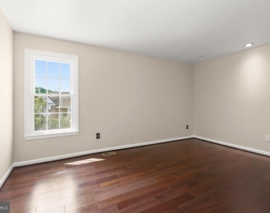 10217 Tuscany Road - Photo Thumbnail 27