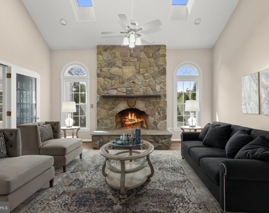 10217 Tuscany Road - Photo Thumbnail 10