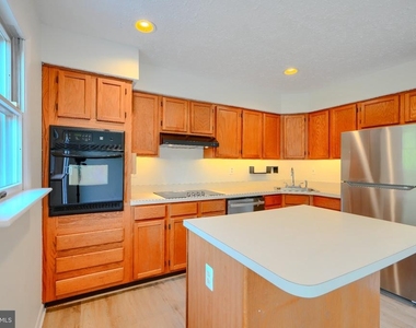 3409 Howell Court - Photo Thumbnail 7