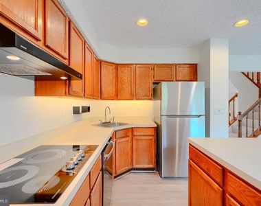 3409 Howell Court - Photo Thumbnail 8