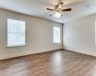 13400 Balamos Dr - Photo Thumbnail 10