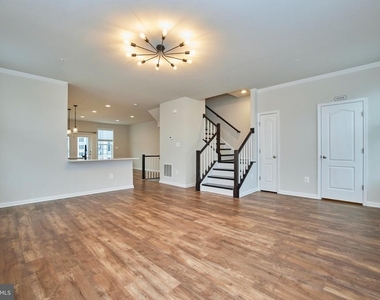6228 Davinci Street - Photo Thumbnail 10