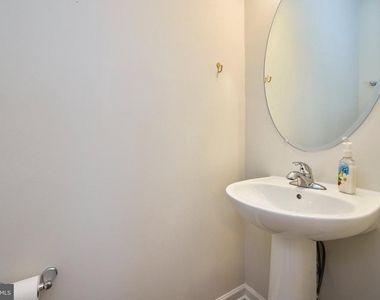 6228 Davinci Street - Photo Thumbnail 14