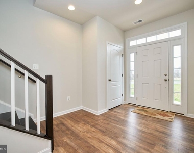 6228 Davinci Street - Photo Thumbnail 3