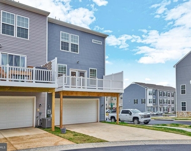 6228 Davinci Street - Photo Thumbnail 30