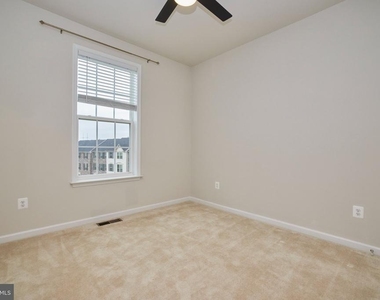 6228 Davinci Street - Photo Thumbnail 20