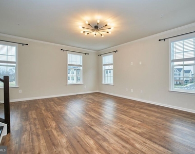 6228 Davinci Street - Photo Thumbnail 12