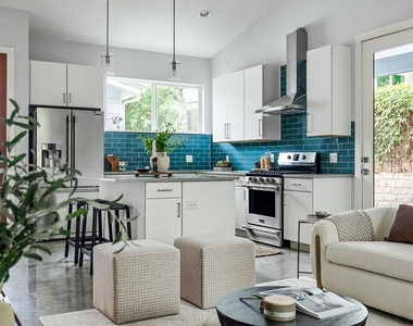 1703 Perez St - Photo Thumbnail 6