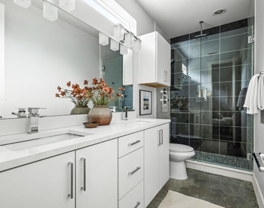 1703 Perez St - Photo Thumbnail 9