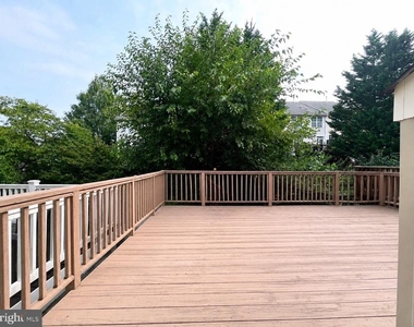 9426 Singleton Place - Photo Thumbnail 17