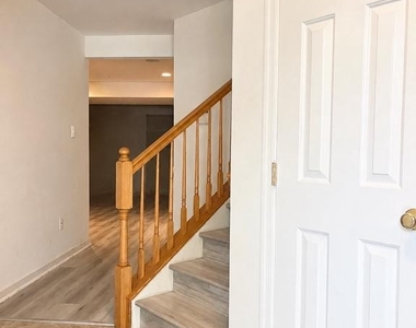 9426 Singleton Place - Photo Thumbnail 3
