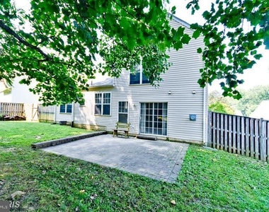 7910 Monarch Street - Photo Thumbnail 3