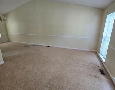 7910 Monarch Street - Photo Thumbnail 7