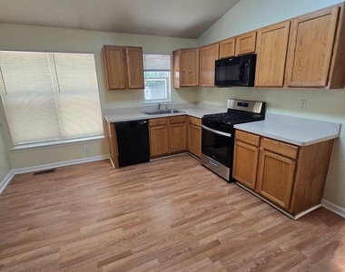 7910 Monarch Street - Photo Thumbnail 10